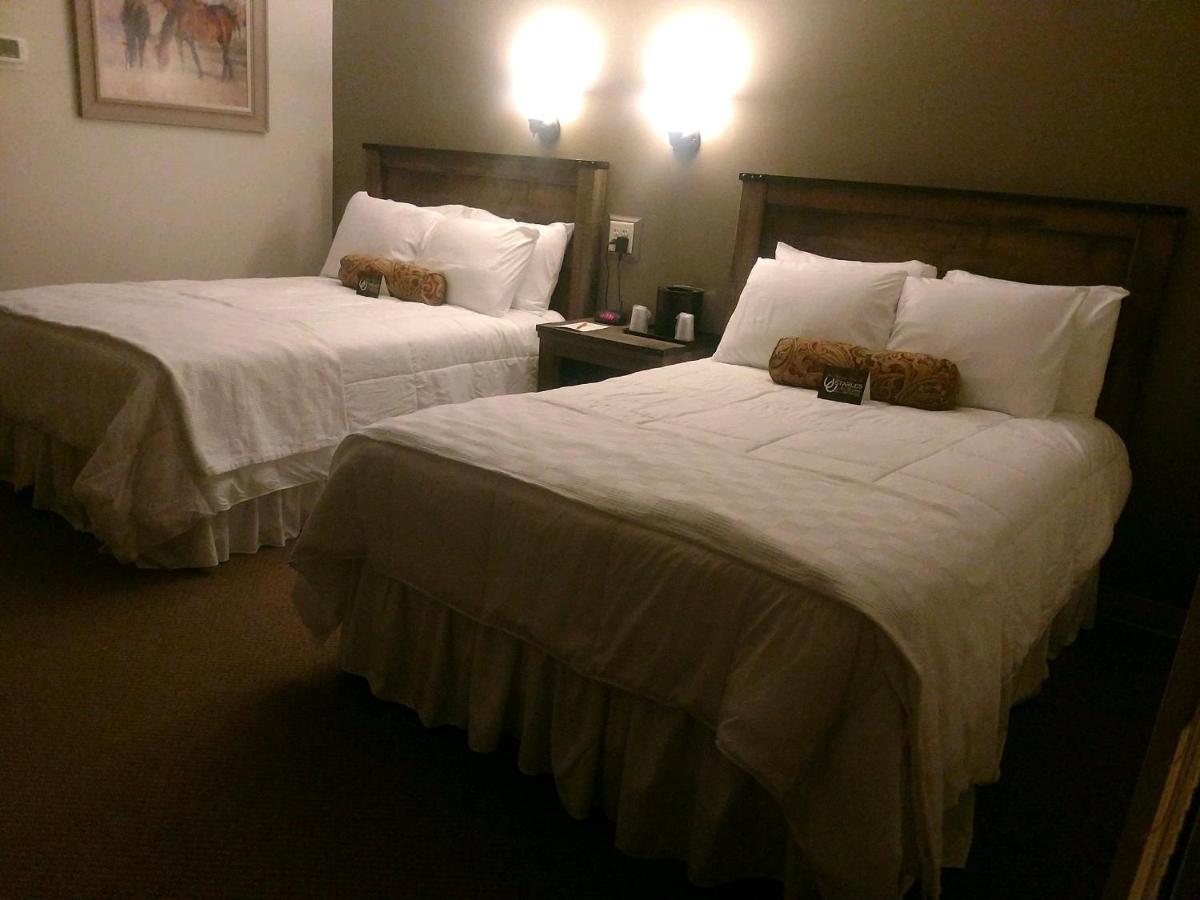 The Stables Inn & Suites Salem 외부 사진