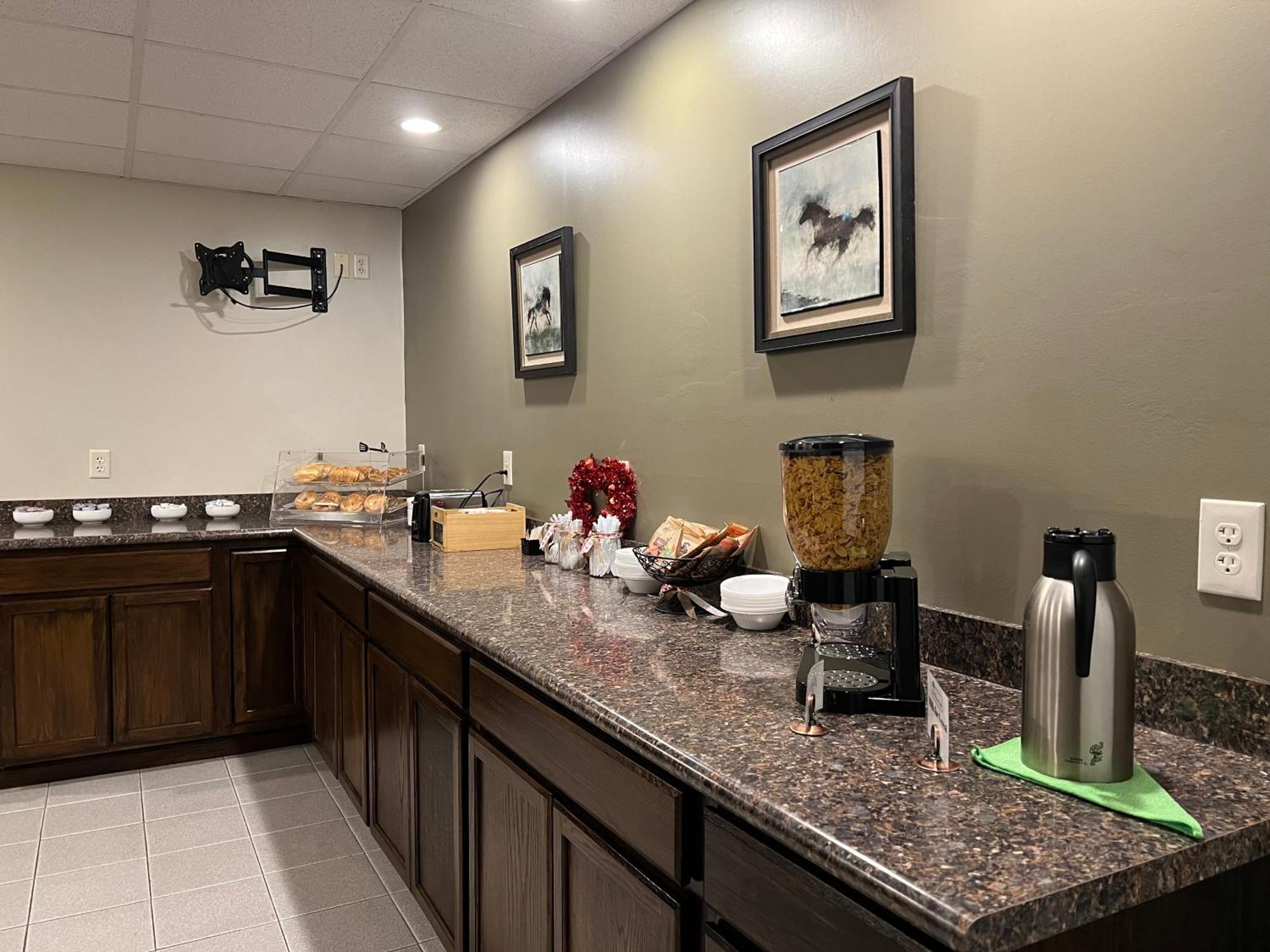The Stables Inn & Suites Salem 외부 사진